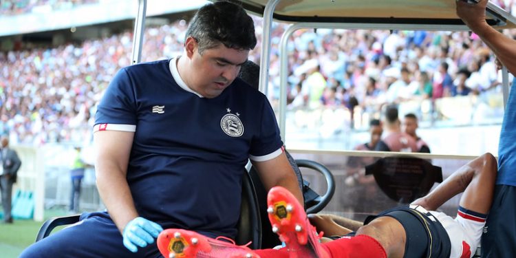 Zagueiro Marcos Victor sofre lesão no ligamento do joelho e desfalca o Bahia