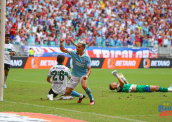 Bahia joga bem e vence o Coritiba por 3 a 1 na Fonte Nova