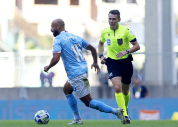 Com polêmicas de arbitragem, Bahia é derrotado pelo Flamengo por 3 a 2 na Fonte Nova