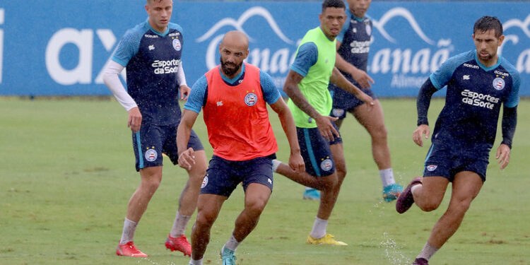 Em preparação para enfrentar o Inter, elenco profissional vence jogo-treino contra o sub-20