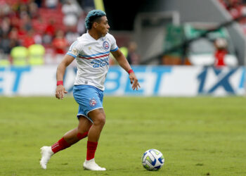 Jacaré isenta ‘culpa’ de Renato Paiva e cobra reação do elenco do Bahia: ‘Temos que assumir a bronca’