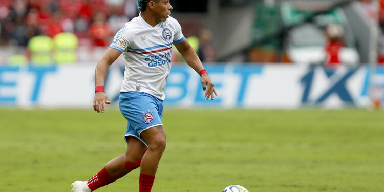 Jacaré isenta ‘culpa’ de Renato Paiva e cobra reação do elenco do Bahia: ‘Temos que assumir a bronca’