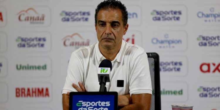 Paiva explica mudanças e elogia atuação do Bahia em derrota para o Flamengo: ‘Orgulhoso’