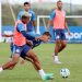 Renato Paiva comanda treino tático visando jogo contra o Grêmio