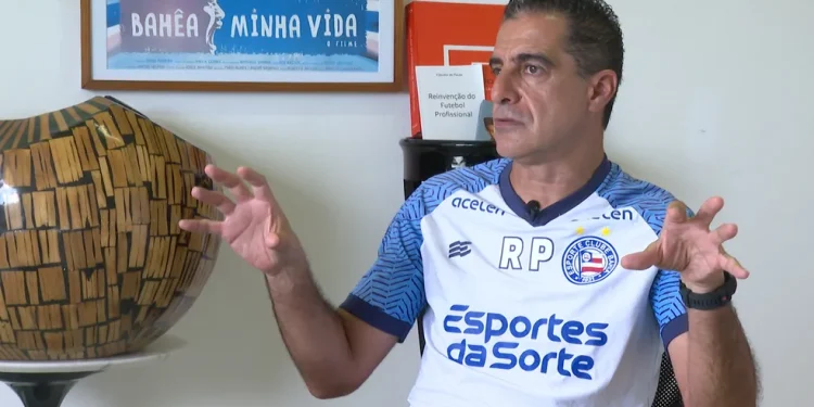 Renato Paiva fala sobre críticas da torcida: ‘Quem tem que avaliar o meu trabalho é o Grupo City’