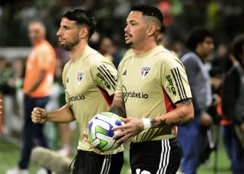 Com desfalques, São Paulo perde dupla de ataque titular para enfrentar o Bahia