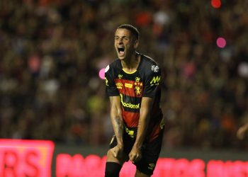 Sport recusa oferta do Bahia e Luciano Juba segue em Recife até o final de agosto