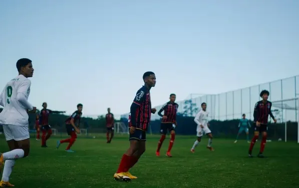 Sub-15 do Bahia vence o Estrela Vermelha por 2 a 1 pela Copa 2 de Julho