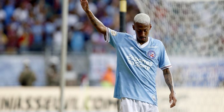 Atacante Ademir faz doação para obras de hospital do câncer em Minas: “Senti no coração”