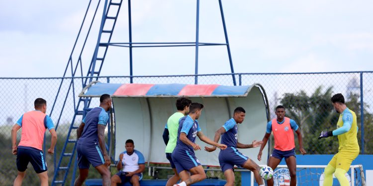 Bahia realiza treino tático e segue se preparando para enfrentar o América-MG