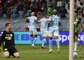 Bahia vence o América-MG por 3 a 1 e deixa a zona do rebaixamento