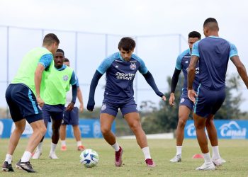 Com treino tático e de finalização, Bahia encerra a penúltima atividade da semana