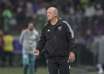 Felipão elogia atuação do Bahia e aposta em permanência na série A