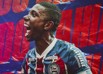 Zagueiro Kanu é adquirido em definitivo pelo Bahia e assina até 2027