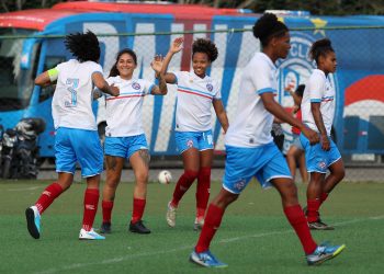 Bahia triunfa no primeiro jogo da semifinal do Baianão Feminino