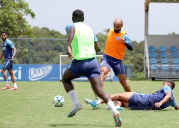 Com foco na defesa e ataque, Bahia continua preparação para enfrentar o Flamengo