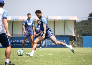 Com treino tático, Bahia realiza penúltimo treino para enfrentar o Flamengo
