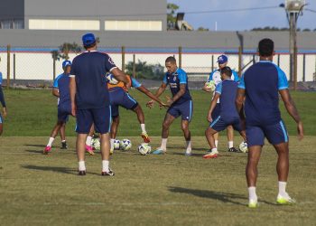 Elenco do Bahia se reapresenta e inicia preparação para enfrentar o Flamengo