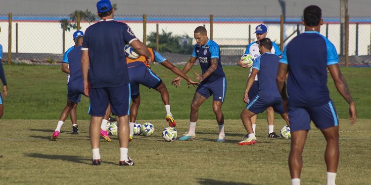 Elenco do Bahia se reapresenta e inicia preparação para enfrentar o Flamengo
