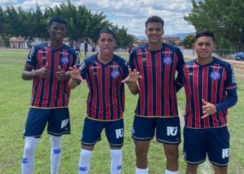 Equipes sub-15 e 17 do Bahia vencem o Poções fora de casa e seguem na liderança do estadual