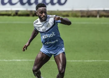 Ex-Bahia, Mendoza sofre lesão muscular e fica de fora da partida na Fonte Nova