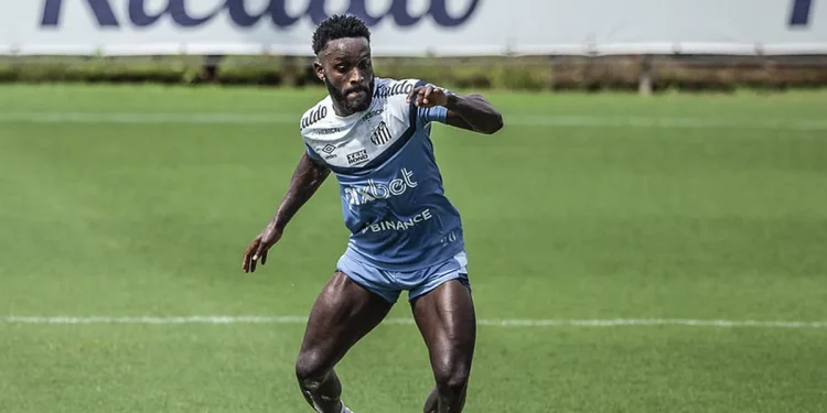 Ex-Bahia, Mendoza sofre lesão muscular e fica de fora da partida na Fonte Nova