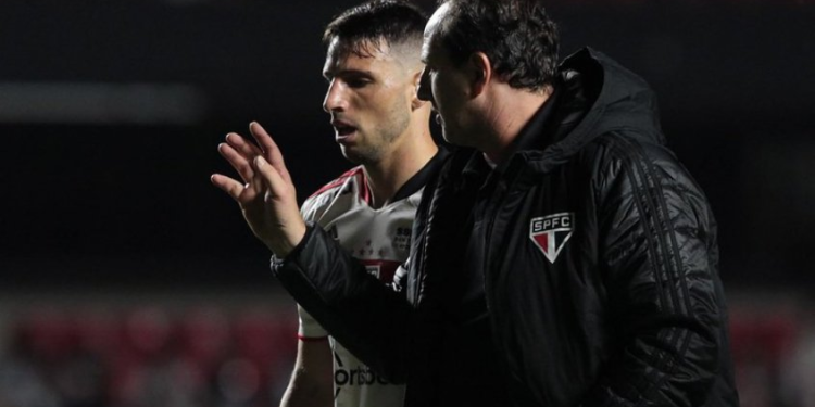 Após título da Copa do Brasil, jogadores do São Paulo agradecem a Rogério Ceni: ‘Não podemos esquecer dele’