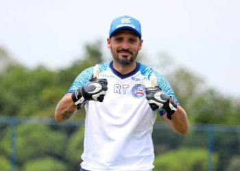 Preparador de goleiros Rui Tavares anuncia saída do Bahia