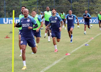Com foco na movimentação e construção ofensiva, Bahia segue preparação para o jogo contra o Internacional