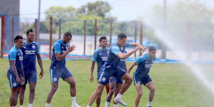 Com foco na técnica e tática, Bahia faz segundo treino visando partida contra o Goiás