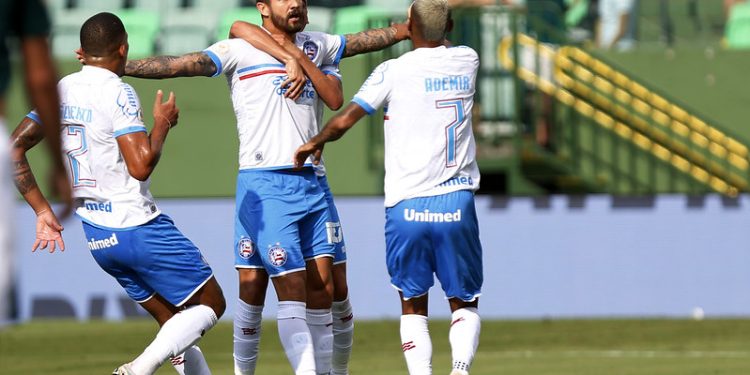 Em jogo emocionante, Bahia vence o Goiás de Virada por 6 a 4 e deixa a zona