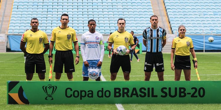 Em Pituaçu, Bahia recebe o Grêmio precisando vencer para chegar a final da Copa do Brasil Sub-20
