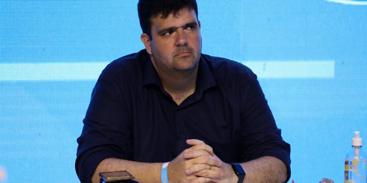 Leonardo Martinez confirma candidatura à presidência do Esporte Clube Bahia