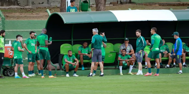 Próximo adversário, Goiás terá três desfalques para enfrentar o Bahia