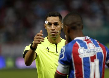 Rodrigo Pereira de Lima é escalado para apitar Bahia x Fortaleza na Arena Fonte Nova