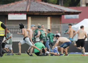 Adversários do Bahia na luta contra o rebaixamento, Coritiba e Cruzeiro jogaram sem torcida