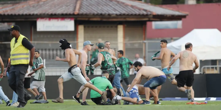 Adversários do Bahia na luta contra o rebaixamento, Coritiba e Cruzeiro jogaram sem torcida