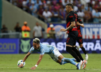 Bahia tropeça em casa e fica no empate contra o Athletico