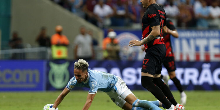 Bahia tropeça em casa e fica no empate contra o Athletico