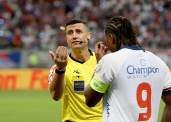 Braulio da Silva Machado apita Bahia x São Paulo pela 36º rodada do Campeonato Brasileiro