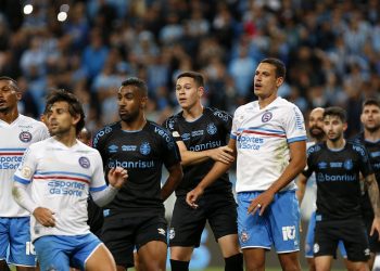 Com gol polêmico, Bahia é derrotado por 1 a 0 pelo Grêmio fora de casa