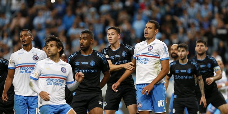 Com gol polêmico, Bahia é derrotado por 1 a 0 pelo Grêmio fora de casa