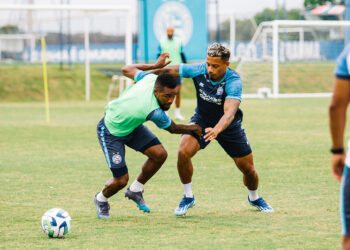 De olho no Corinthians, Rogério Ceni comanda treino tático e Bahia deve ter novidades