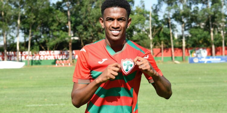 Bahia empresta lateral Douglas Borel a Portuguesa até o final de 2024