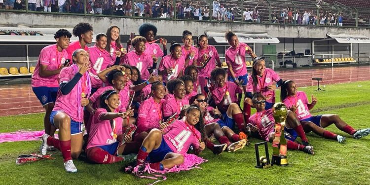Bahia renova contrato com 14 jogadoras para 2024