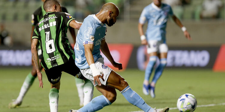 Vergonha! Bahia é derrotado pelo América-MG por 3 a 2 de virada e fica próximo de novo rebaixamento