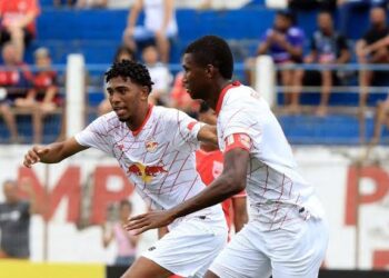 De virada, Bahia é derrotado pelo RB Bragantino e se complica na Copinha