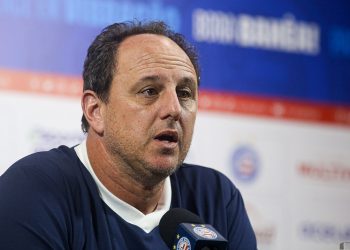 Ceni elogia atuação do Bahia em triunfo contra o Sport: ‘Há muito tempo eu não via um jogo assim’