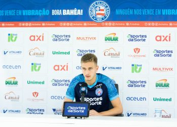 “A cada jogo vamos tendo mais vivências e experiências”, diz Jota em entrevista