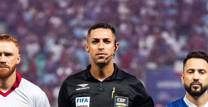 Rodrigo Pereira de Lima é escalado para apitar Bahia x Vitória, na Arena Fonte Nova